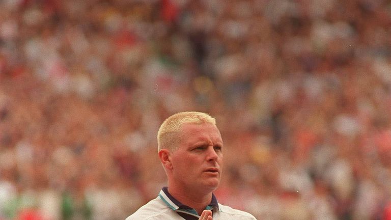 Der ehemalige englische Nationalspieler Paul Gascoigne setzte bei der EM 1996 im eigenen Land auf rasperkurzes Wasserstoffblond. 