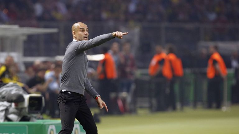 Zum Debüt als Bayern-Trainer musste Pep Guardiola eine Niederlage (2:4) im Supercup gegen den BVB hinnehmen. Danach folgten jedoch zwei Siege: Im Pokal gewannen die Bayern in Rehden, zum Bundesliga-Auftakt setzte sich der Rekordmeister mit 3:1 gegen Gladbach durch. Die Pep-Bilanz zum Start: Zwei Siege & eine Niederlage. Torverhältnis: 10:5.