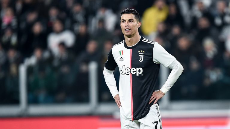 Cristiano Ronaldo wurde im Spiel gegen den AC Mailand von Trainer Maurizio Sarri ausgewechselt und verließ noch vor Spielende das Stadion.