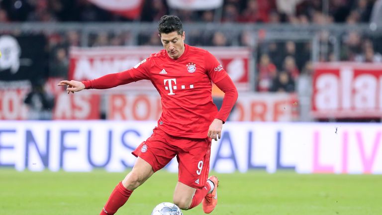 Robert Lewandowski spielt bislang eine Saison der Extraklasse. Dennoch wird der Pole in einigen Kategorien von seinen Sturm-Kontrahenten in der Liga überflügelt.