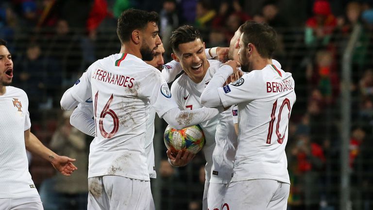 Cristiano Ronaldo und Portugal fahren nach einem Sieg in Luxemburg zur EM.