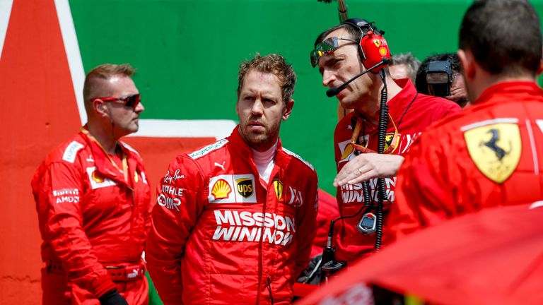 Sebastian Vettel (l.) fühlt sich noch immer jung genug für Titel.