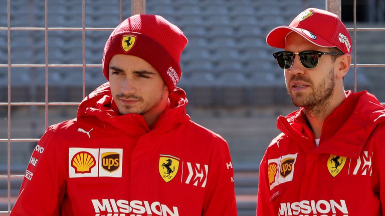 Charles Leclerc (l.) und Sebastian Vettel (r.) kämpfen um die Pole Position bei Ferrari.