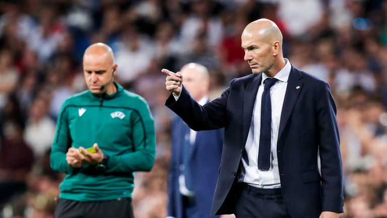 Zinedine Zidane - Real Madrid: Im letzten Jahr machte der Franzose nach drei CL-Titeln in Folge und einem Punkteschnitt von 2,3 eine Pause. Im März kehrte er an die Real-Seitenlinie zurück, wo es noch nicht so gut läuft. Sein Punkteschnitt: 1,81.