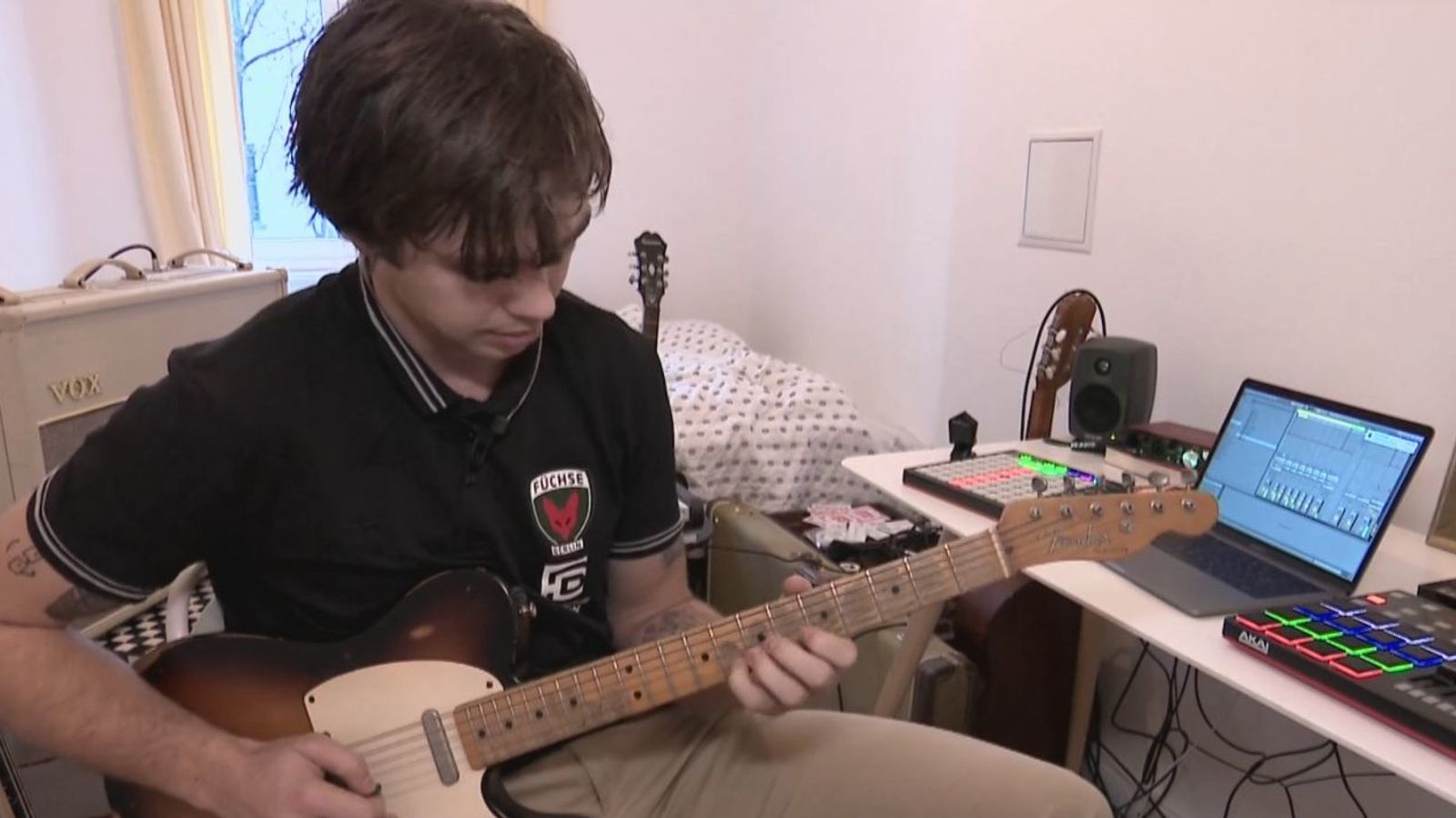 Füchse Berlin Spielmacher Jacob Holm spielt in seiner Freizeit gern