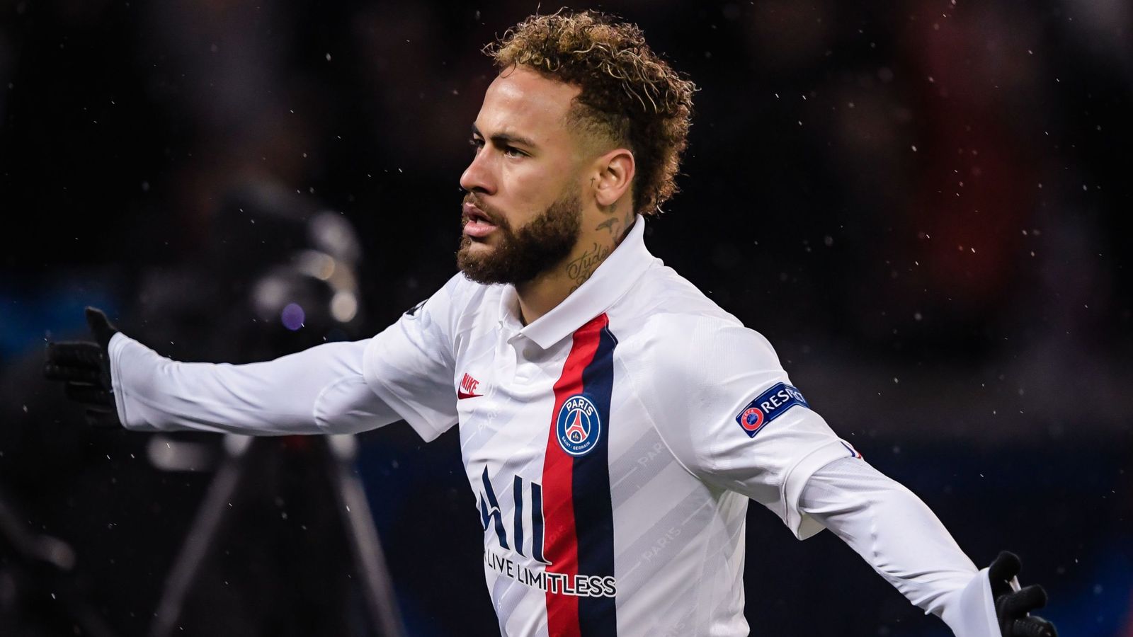 Neymar bekennt sich zu Paris Saint-Germain: 
