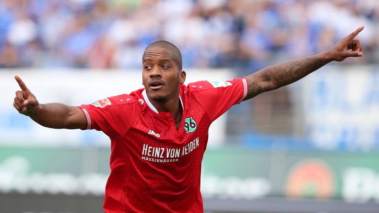 Platz 9: Charlison Benshop für Hannover 96 gegen Darmstadt 98 nach 158 Sekunden (15.08.2015)