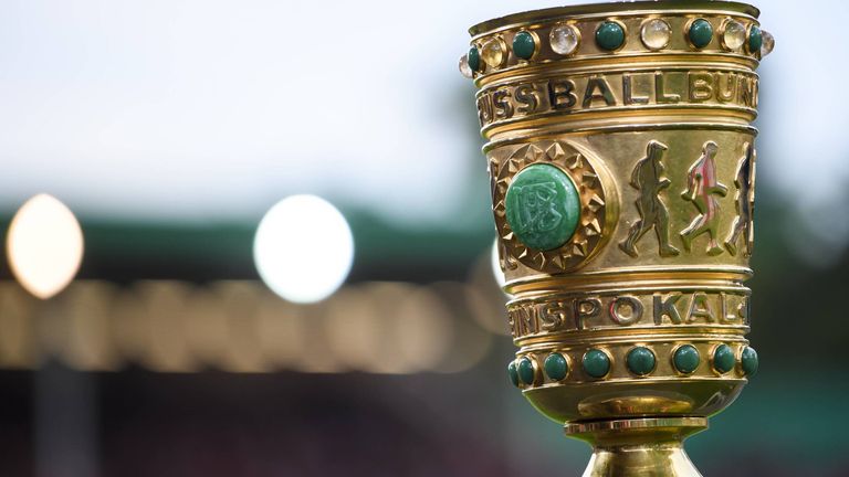 In der kommenden Saison wird erstmals ein DFB-Pokal-Halbfinale am Wochenende gespielt.