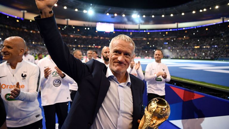 Weltmeister-Coach Didier Deschamps bleibt bis 2022 Trainer der französischen Nationalmannschaft.