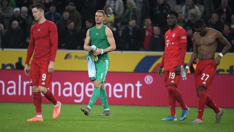 Der FC Bayern steckt nach der 1:2-Niederlage bei Borussia Mönchengladbach erneut in einer Krise.