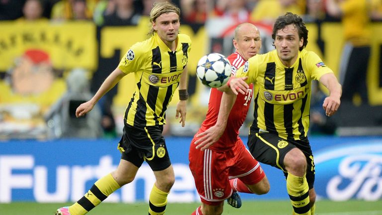 Der FC Bayern München mit Arjen Robben (M.) und Borussia Dortmund mit Mats Hummels (r.) und Marcel Schmelzer (l.) absolvierten 2013 das Champions-League-Finale. Alle drei Akteure zählen für Sky Sport zur Jahrzehnte-Elf des jeweiligen Klubs.