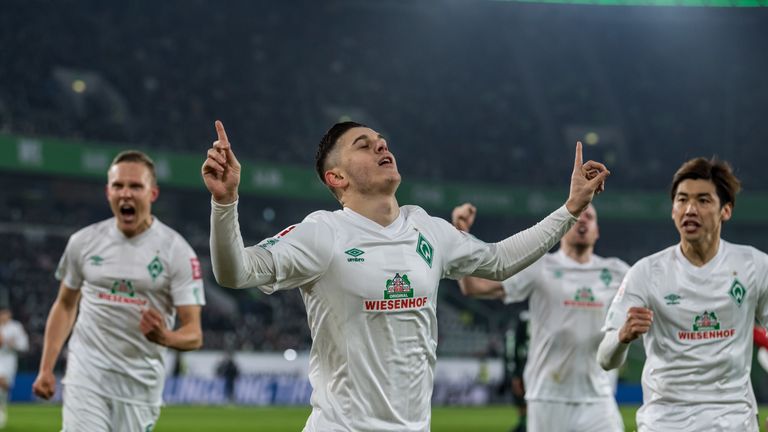 Rashica trifft beim Sieg in Wolfsburg doppelt für Werder Bremen.