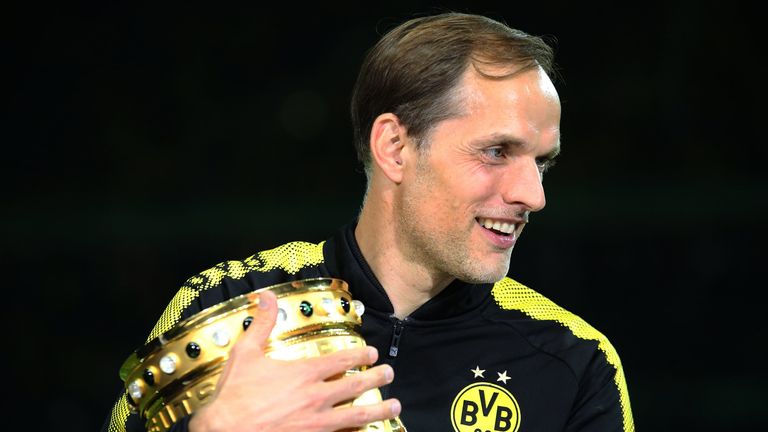 Thomas Tuchel (2015-17) liegt mit einem Punkteschnitt von 2.09 knapp dahinter auf Platz zwei. Willi Multhaupt (1965 – 66) belegt mit 1.94 Platz drei, bevor Klopp (2008-2015) mit 1.91 Punkten Rang vier innehat.