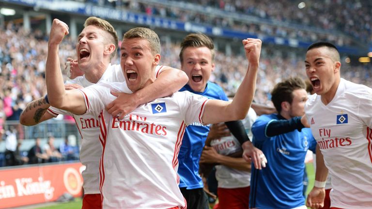 Platz 16: Hamburger SV - 322 Punkte, 323:469 Tore (289 Spiele)