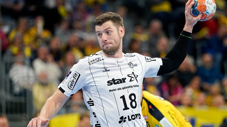 Platz 2: Die Silber-Medaille geht an den Kieler Niklas Ekberg. Mit 208 Toren im Jahr 2019 liegt der Rechtsaußen relativ deutlich hinter Lindberg.