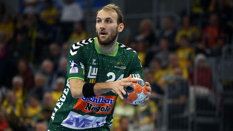 Platz 5: Auch Marcel Schiller ist seinen Konkurrenten dicht auf den Fersen. Der Göppinger Linksaußen erzielte 2019 insgesamt 193 Tore.  Knapp an den Top-5 gescheitert ist als bester Rückraumspieler Magdeburgs Michael Damgaard mit 192 Toren.