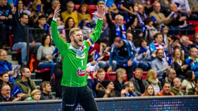 Platz 1: Spitzenreiter der Torhüter ist weder Landin noch Appelgren, sondern "Oldie" Jogi Bitter. Der Stuttgarter Keeper parierte insgesamt 338 mal den Ball, davon 30 Siebenmeter. Die DHB-Nominierung für die EM 2020 ist somit absolut berechtigt!