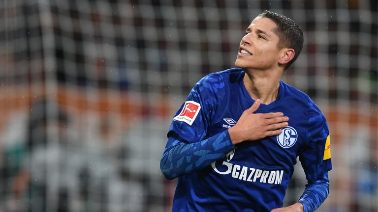 Amine Harit verlängert seinen Vertrag auf Schalke vorzeitig.