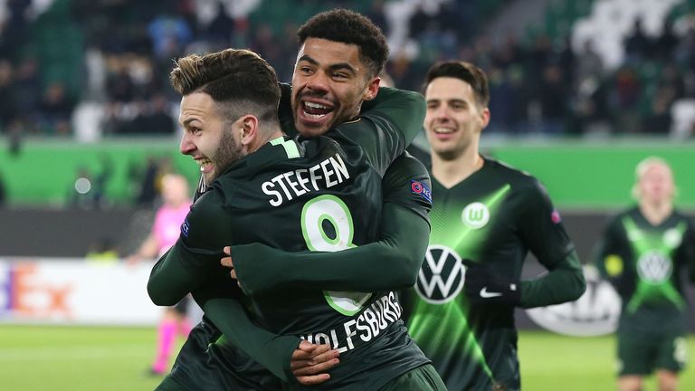 Wolfsburg besiegt AS St. Etienne und wird Gruppenzweiter.