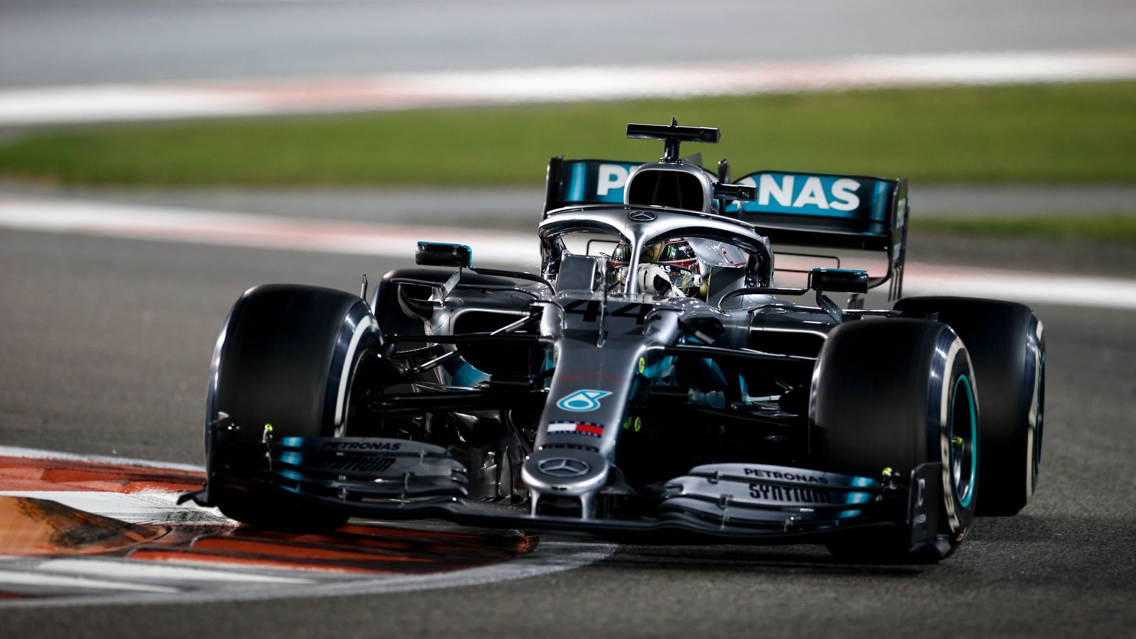 Formel 1 Neuer Hamilton-Silberpfeil wird zum Leben erweckt Formel 1 News Sky Sport
