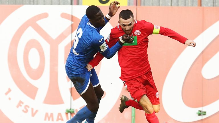 Amadou Onana (l.) - von der TSG Hoffenheim zum Hamburger SV (spielberechtigt ab 1. Juli)