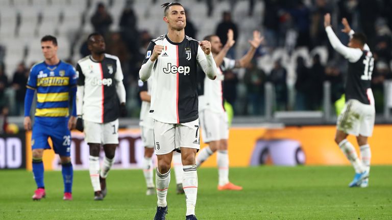 Cristiano Ronaldo schießt Juventus mit zwei Treffern zum Sieg.