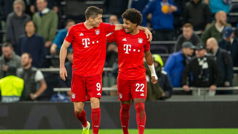 Platz 2: Robert Lewandowski und Serge Gnabry.  In der Hinrunde der Bundesliga erzielen die beiden 25 Tore für den FC Bayern.  Bei acht weiteren Toren geben sie die Vorlage.