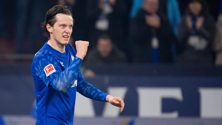 Michael Gregoritsch erzielt bei seinem Schalke-Debüt ein Tor.