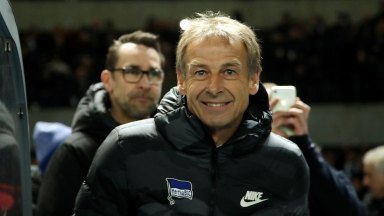 Klinsmann (v.) ist das neue Gesicht der Hertha - Manager Preetz (h.) leitet im Hintergrund die Geschicke des "BIg City Clubs".