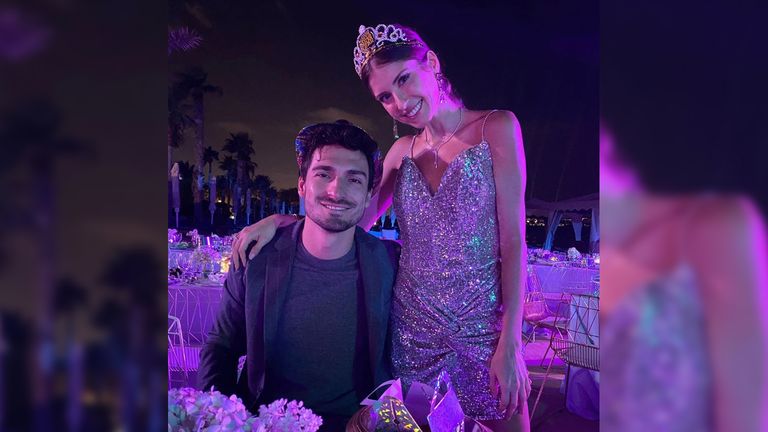 Familie Hummels setzt dieses Jahr auf Glitzer und Krone. Stimmung? Läuft (Quelle: Instagram/aussenrist15).
