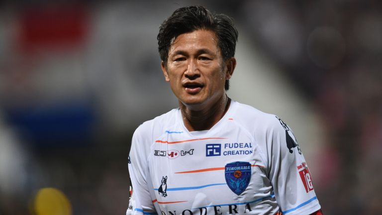 Kazuyoshi Miura ist mit 53 Jahren der älteste Fußball-Profi der Welt.