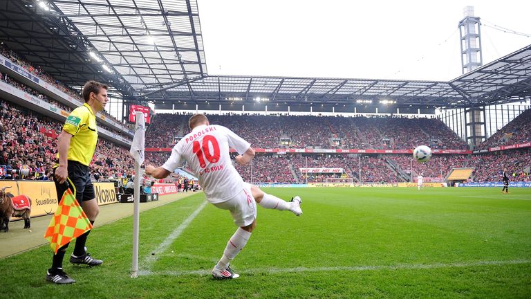 Lukas Podolskis zweite Liaison mit dem 1.FC Köln endet ebenfalls mit dem Gang in die zweite Liga. 