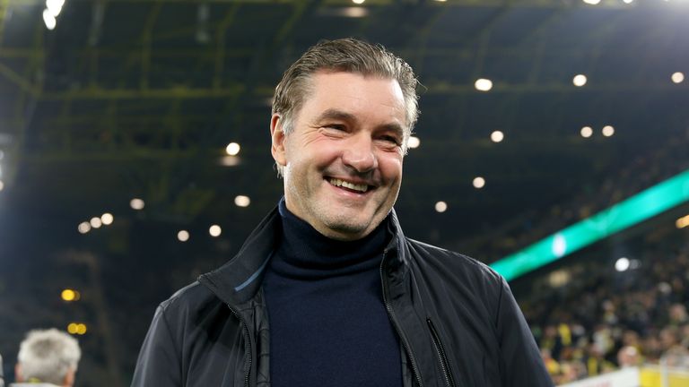 Gewinner - Michael Zorc: Ohne Verluste hat der Sportdirektor die Qualität des Kaders angehoben. Für Weigl kommt Can, der unzufriedene Alcacer wurde gegen Haaland ausgetauscht. Das Schnäppchen wurde von halb Europa gejagt - Zorc hat ihn überzeugt.
