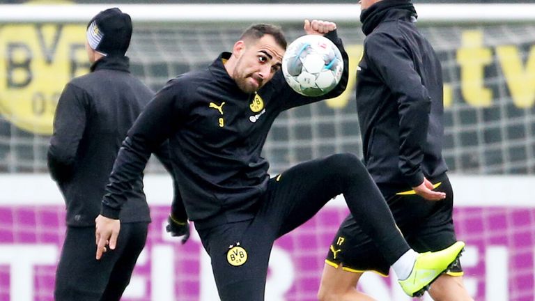 Dortmund-Stürmer Paco Alcacer war sich bereits mit Valencia einig.