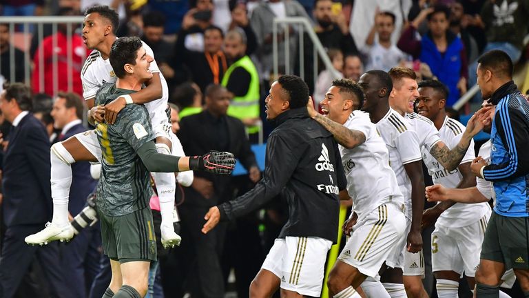 Real jubelt in Saudi-Arabien. 