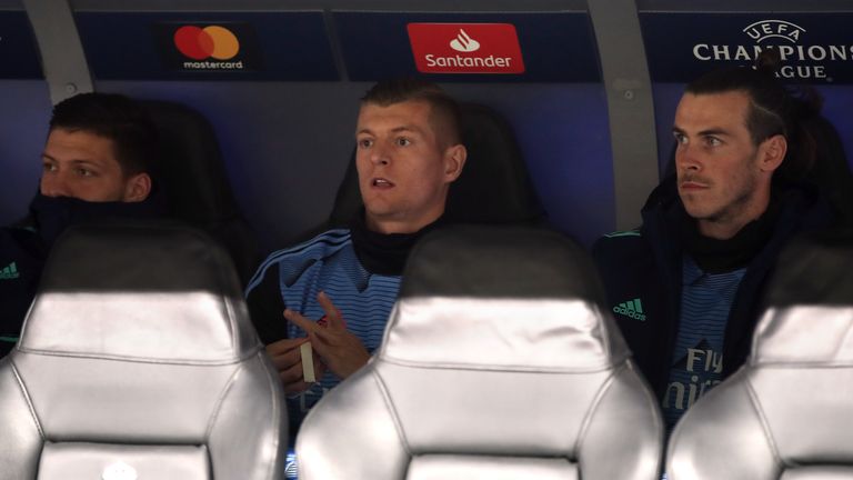 Toni Kroos musste die Pleite gegen Manchester City von der Ersatzbank aus beobachten. 