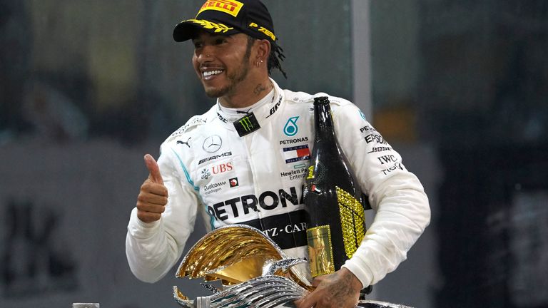 #44 - Lewis Hamilton: Der Weltmeister fährt nicht mit der Nummer eins, weil er eine besondere Bindung zur 44 hat. Mit ihr gewann er seinen ersten Titel: "Die Nummer 1 hatten alle anderen Champions, aber keiner hatte die 44, die gehört mir."