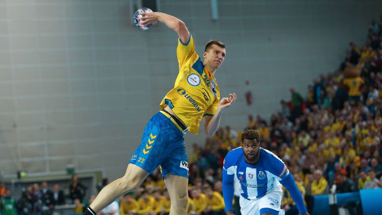 Uladzislau Kulesh, Rückraum links: Von den genannten Spielern ist er der einzige, der in der Liga keine Pause vor dem Kiel-Spiel erhielt. Seine Wurfkraft konnte er im Hinspiel mit fünf Treffern zeigen. 