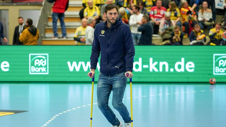 Erstmal Pause: Der Linksaußen muss voraussichtlich sechs Wochen pausieren. Der Grund: eine Fußverletzung.