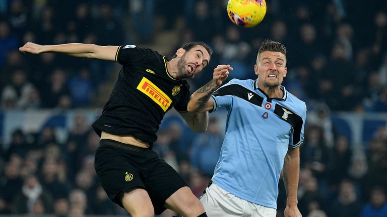 In einer umkämpften Partie musste sich Inter Mailand Lazio Rom geschlagen geben.