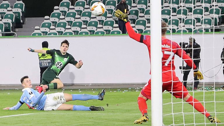 Josip Brekalo erzielt das Tor zum zwischenzeitlichen 1:1 für den VfL Wolfsburg.
