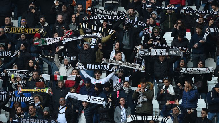 Die Juve-Fans können ihr Team in Lyon unterstützen.