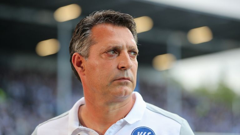 Schwartz ist nicht mehr Trainer des Karlsruher SC. 