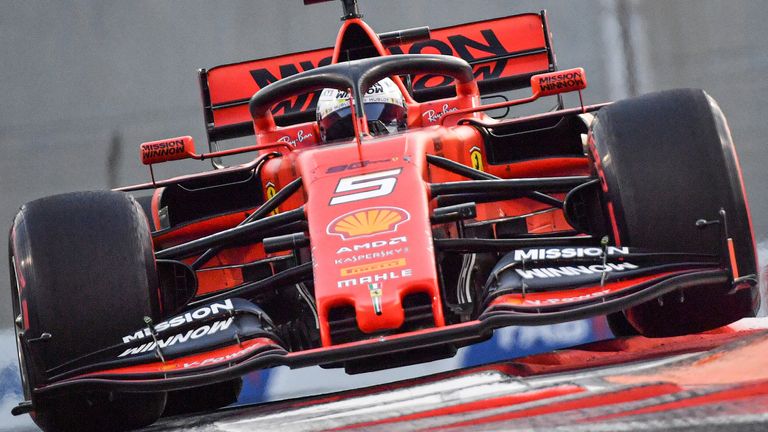 Sebastian Vettel und Ferrari präsentieren ihren neuen Boliden in Reggio Emilia.