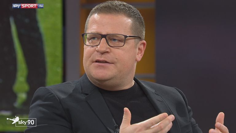 Max Eberl verurteilte die Plakate einiger Gladbach-Fans, die sich gegen TSG-Mäzen Dietmar Hopp richteten.