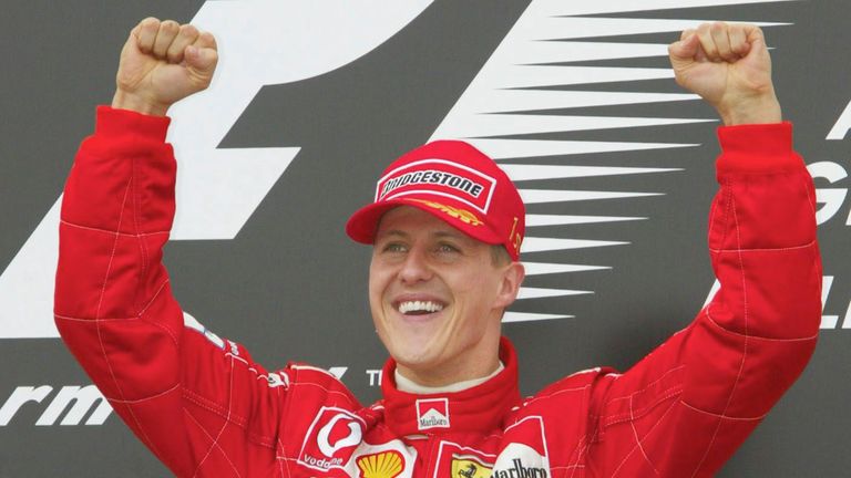 2002: Das Triple ist perfekt. Drei Jahre in Folge schafft Schumacher es, das erste Rennen und die Gesamtwertung zu gewinnen. Ferrari dominiert die Formel 1.
