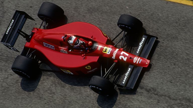 1989: Der Brite Nigel Mansell steht am Ende beim Großen Preis von Brasilien ganz oben. In den 80er bleibt sein Sieg im ersten Rennen der einzige den Ferrari zu Beginn der Saison feiern kann. 
