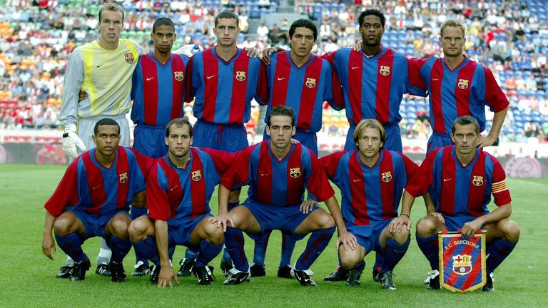 Barcelona legte 2002/03 eine Saison zum Vergessen hin. In der Liga sprang nur der sechste Platz heraus, im Pokal scheiterte man in der zweiten Runde an Novelda. Coach Radomir Antic wurde entlassen. Auf ihn folgte ein gewisser Frank Rijkard.