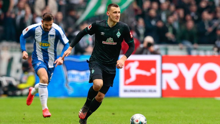 WERDER BREMEN: Maximilian Eggestein und Michael ''Megabit'' Bittner (eSportler).