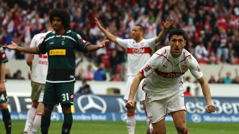 Höchste Niederlage:
Gladbach: 0:7 beim VfB Stuttgart (2010)
BVB: 0:12 in Gladbach (1978)

